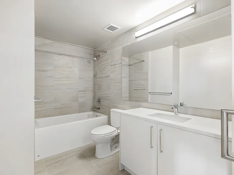 641 Claremont St — Photo 18
