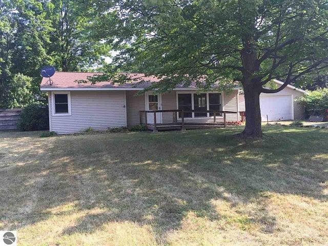 1st image of 1839 Pine Dr