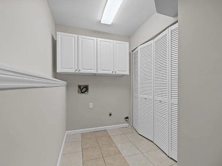 4804 Tolley Ct — Photo 31