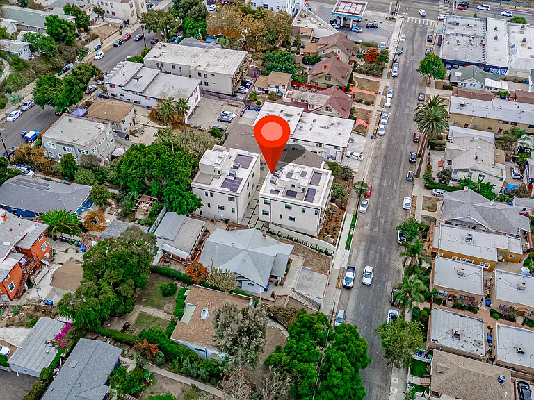 1342 Portia St — Photo 44