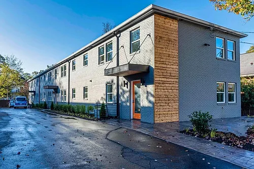1015 Greenwood Ave NE #6 Photo 1 1015 Greenwood Ave NE #6 Photo 1