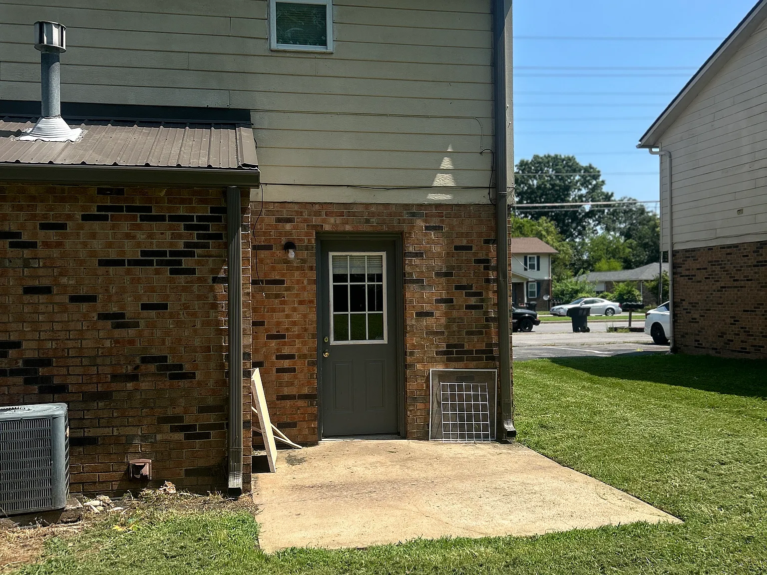 2 bed, 1.5 bath, 991 sqft, $1,400 — Photo 2