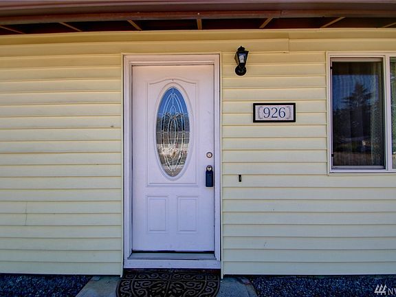 5th image of 926 NW Anchor Dr