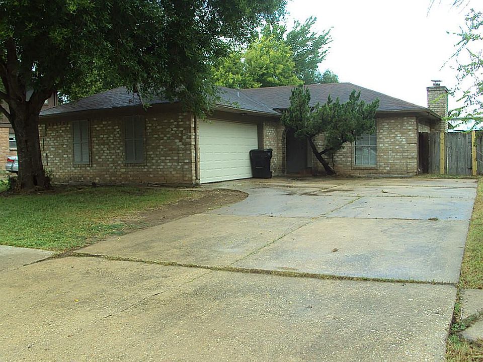 1st image of 7606 Winter Glen Ln