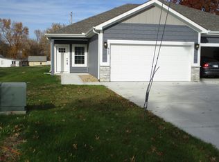 823 E Wilson St, Ottawa, KS 66067