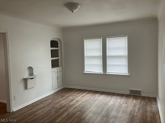 5th image of 1659 Ivydale Rd