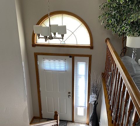 2nd image of 851 S Dwyer Ave