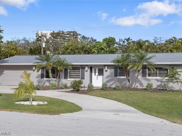 993 N Town And River Dr, Fort Myers, FL 33919