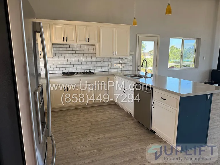 1425 Cedar St — Photo 10