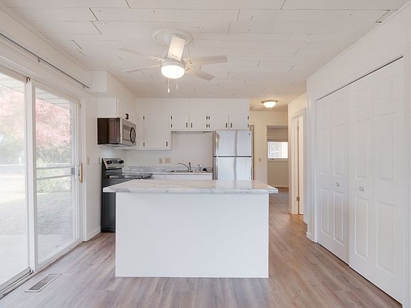 4th image of 1201 E Willard St APT A