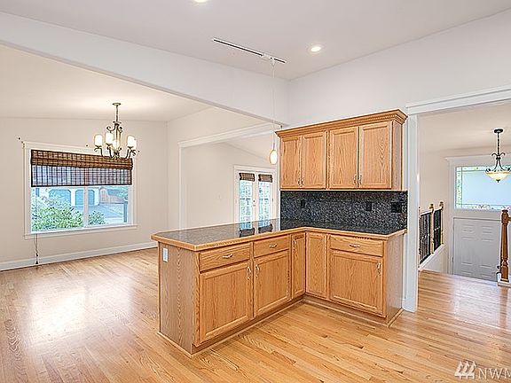 4th image of 2806 183rd Ave NE