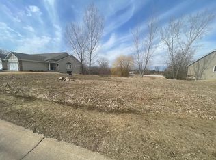 7175 Sterling Dr, Rockford, MN 55373