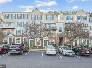 46964 Courtyard Sq, Sterling, VA 20164