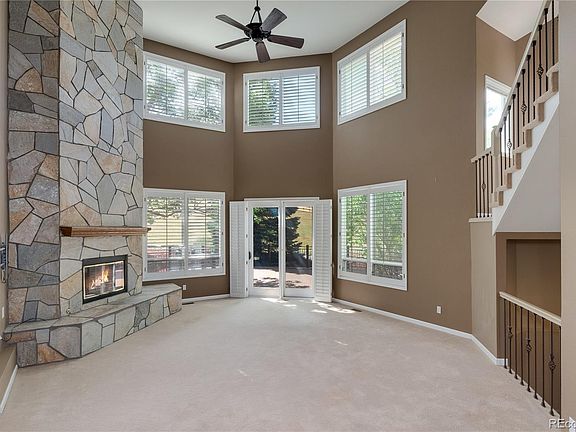 4th image of 19 Tamarade Dr