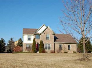 8866 E Stoneyfield Dr, Dexter, MI