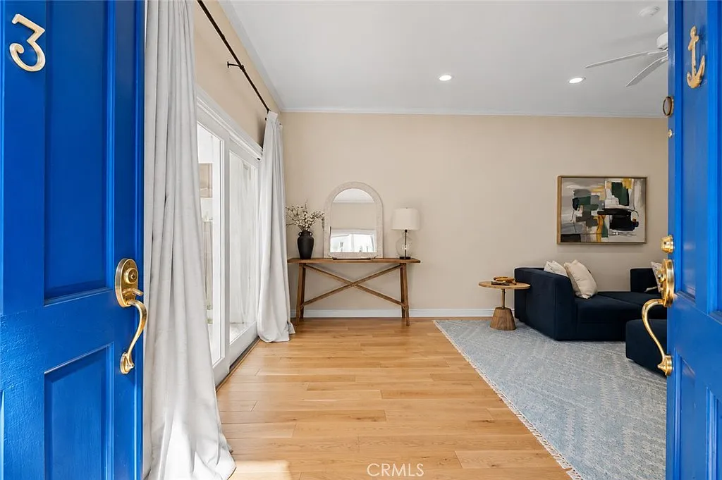 4 bed, 4.0 bath, 2649 sqft, $7,495 — Photo 3