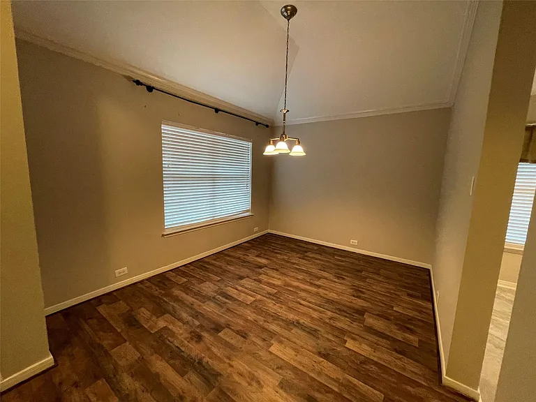 25011 Emporia Point Ct — Photo 12