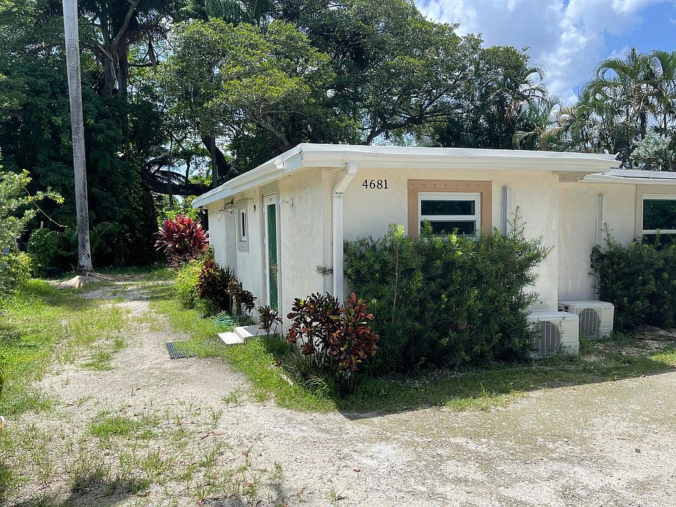 1st image of 4681 SW 33rd Ave