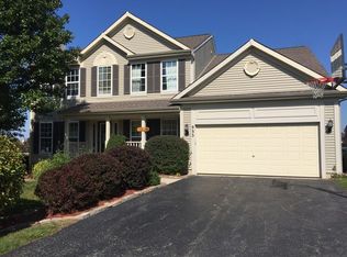 935 Robin Ct, Antioch, IL 60002