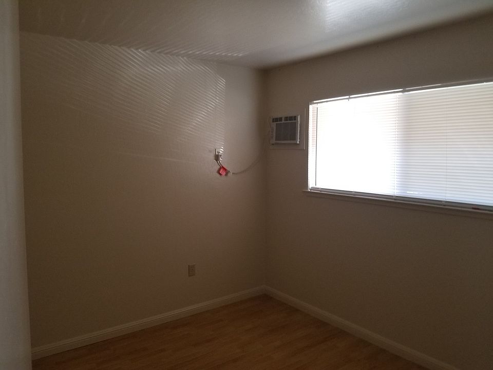 2nd image of 1621 Sacramento Ave APT 1
