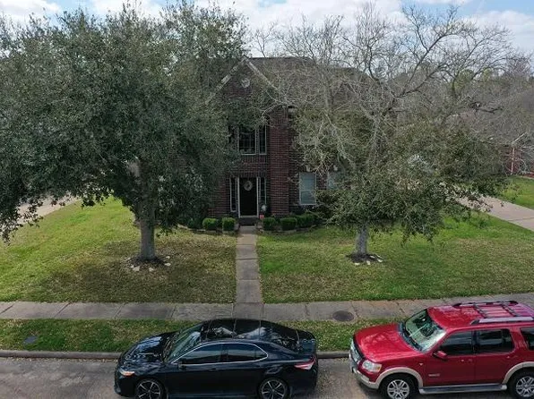 3206 Braesview Dr, Pearland, TX 77584