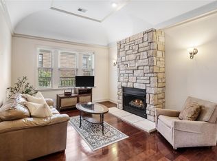 715 Westwood Dr APT 3E, Saint Louis, MO 63105