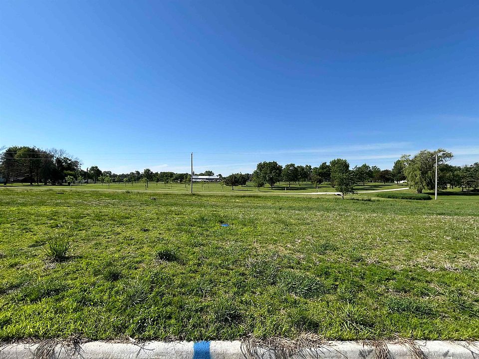 1st image of 109 Maverick Ln