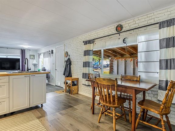 3rd image of 1160 Shellbourne Blvd Unit 55
