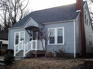 522 N Pear St, Mount Carmel, IL 62863
