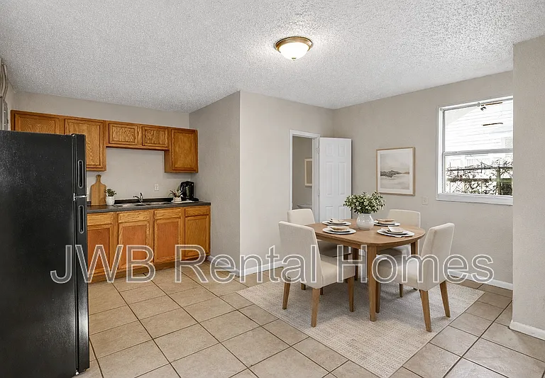 1943 Hardee St #2 — Photo 5