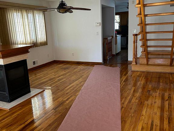 4th image of 25 Walnut Ave