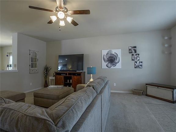 3rd image of 10961 Caldwell Ln