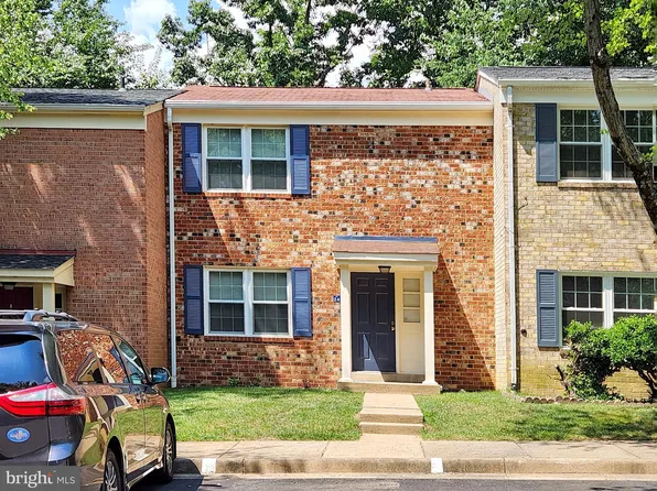 2224 Gunsmith Sq, Reston, VA 20191