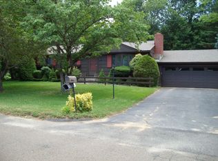 6 Beverly Ln, Shelton, CT 06484