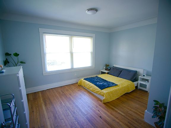 5th image of 226 Kenilworth St #2