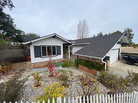 2nd image of 494 22nd Ave