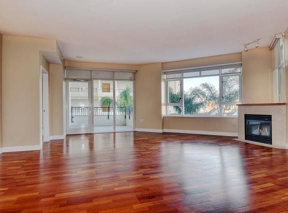 4th image of 700 W Harbor Dr Unit 507
