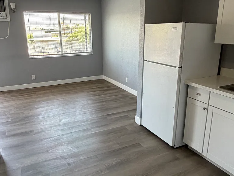 324 W Cleveland Ave #1-5-8 — Photo 5