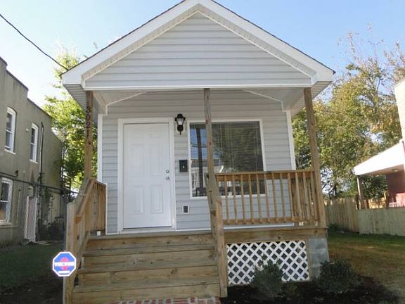 2nd image of 3021 Q St