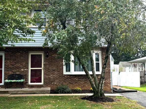 444 S Plum St, Mount Joy, PA 17552