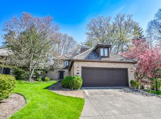 13 N Bentley Dr SE, Canton, OH 44709