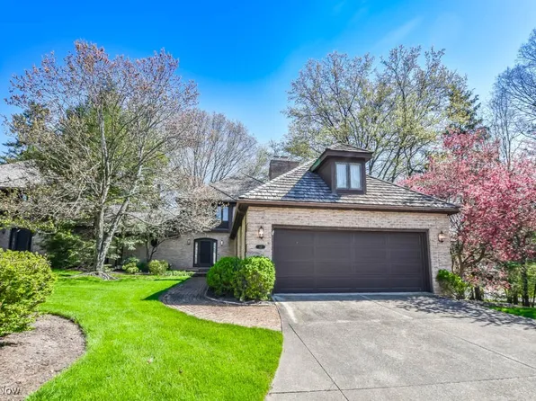 13 N Bentley Dr SE, Canton, OH 44709