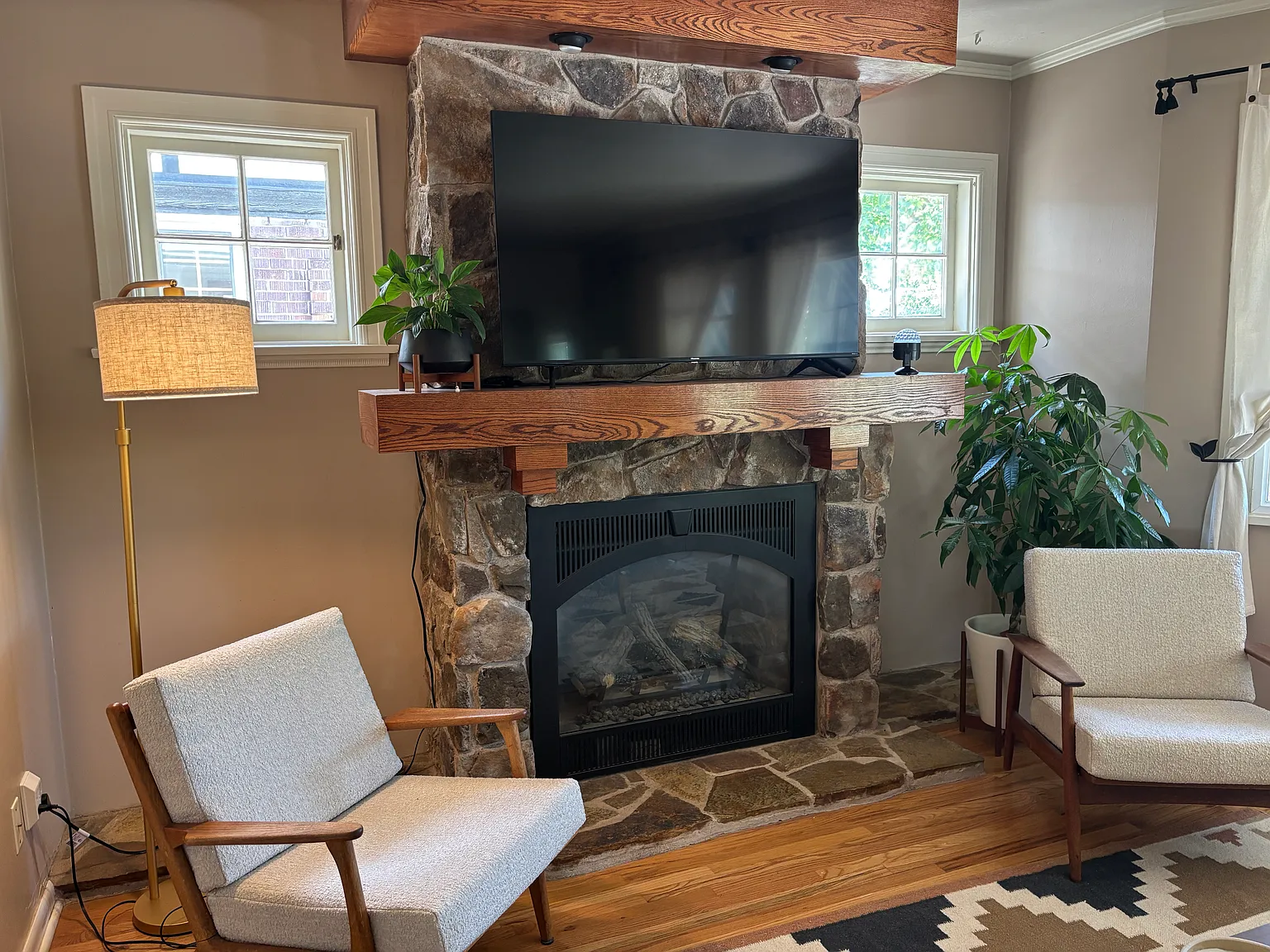 2 bed, 1300 sqft, $2,750 — Photo 3