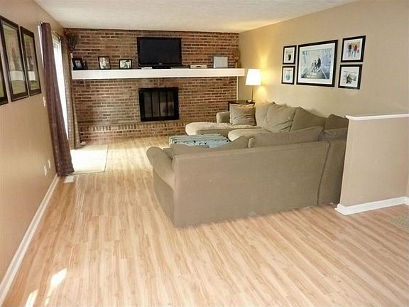 5th image of 8199 Woodward Dr