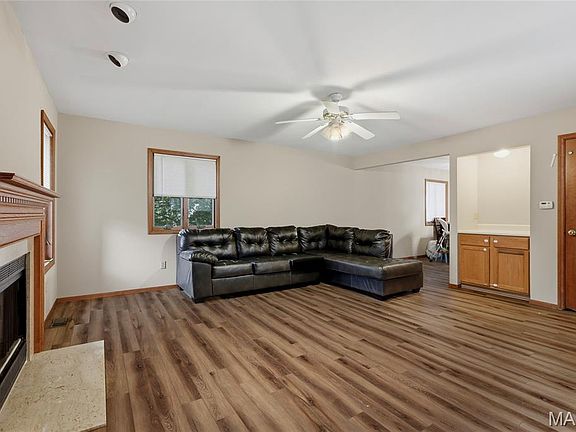 2nd image of 4401 Sherman Park Dr