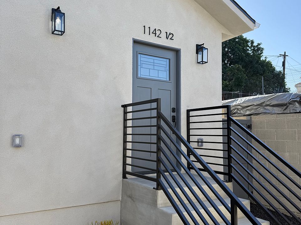 1st image of 1142 S Dacotah St #1/2