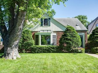 2201 Highland Pkwy, Saint Paul, MN 55116