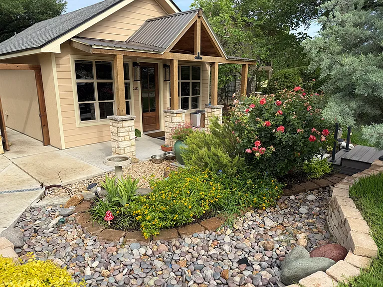2453 Bottoms East Rd — Photo 4