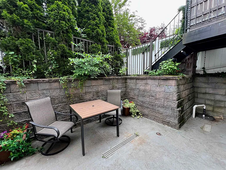827 Garden St #1 — Photo 13