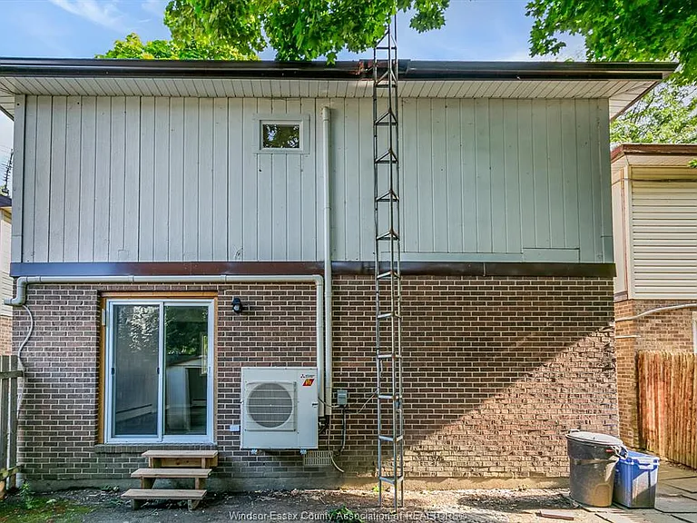 9020 Conway Ct — Photo 28